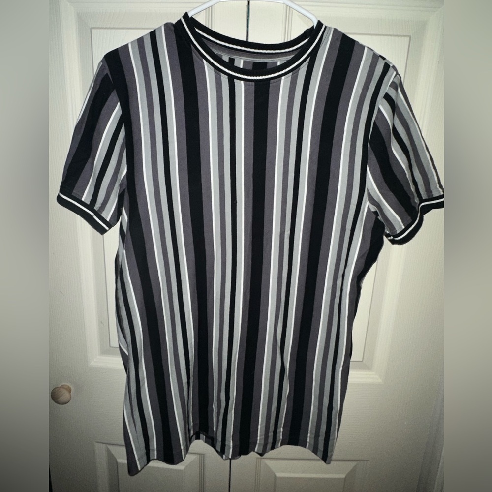 Tee shirt